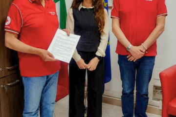 Al via a Pisa il Progetto R.I.S.A. per il reinserimento sociale dei detenuti 1 Firma convenzione tra Alice Lazzarotto e Giuseppe Romano per progetto RISA Pisa. Con la presenza di Mario Pellicci